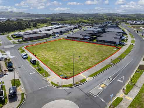 Rare Commercial landholding in Drury