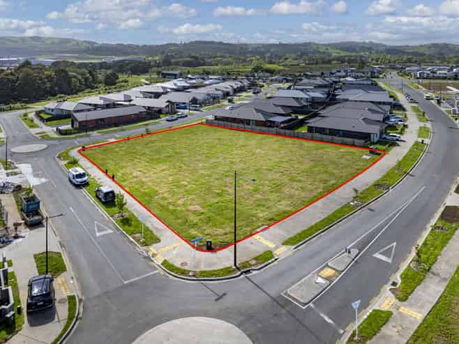 Rare Commercial landholding in Drury