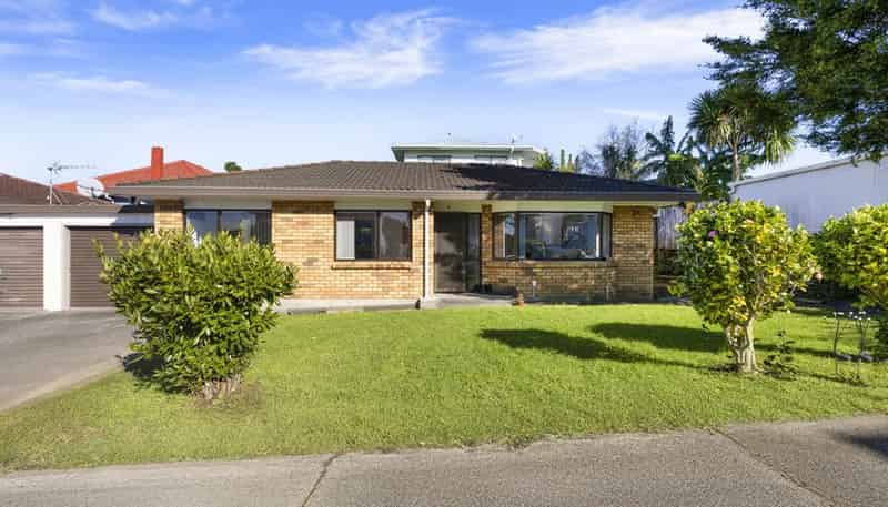 2/27 Rata Street, New Lynn