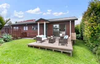 330B East Coast Road, Sunnynook