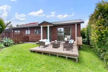 330B East Coast Road, Sunnynook