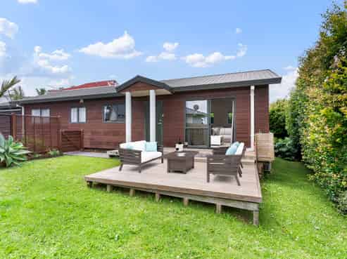 330B East Coast Road, Sunnynook