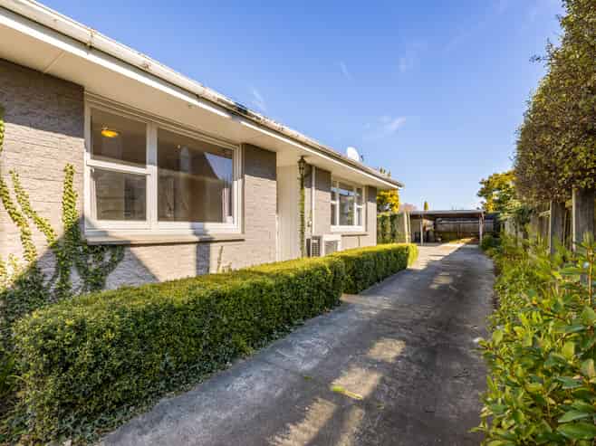 49A Bretts Road, Saint Albans