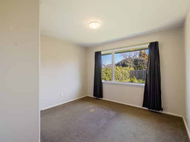 49A Bretts Road, Saint Albans