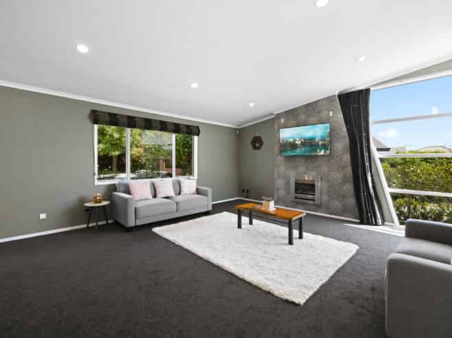 16 Whistler Close, Rototuna North