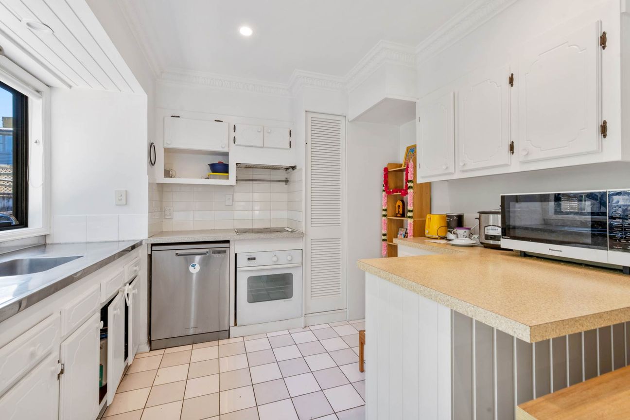 MOTIVATED SELLER - $1,170,000 - MAKE AN OFFER! - Widok 4