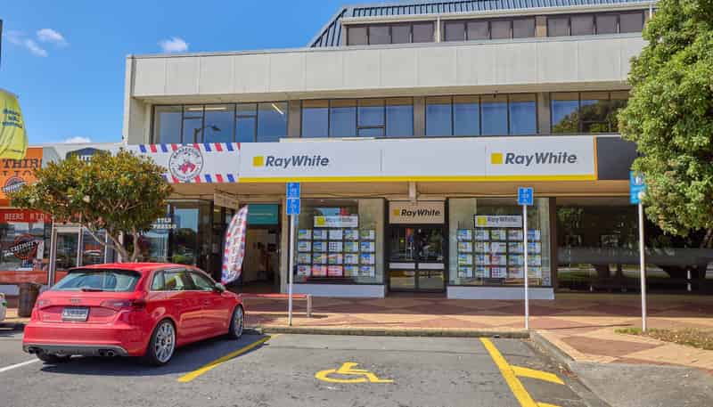 1a Hagley Street, Porirua