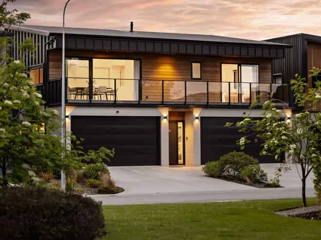 8 Le Mans Grove, Cromwell