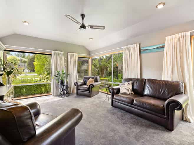 42 Remarkables Crescent, Frankton