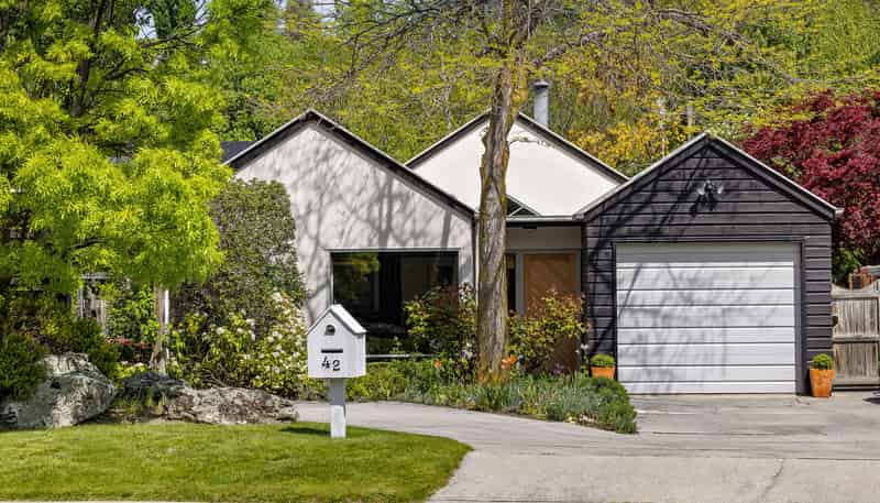 42 Remarkables Crescent, Frankton