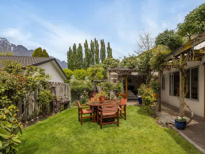 42 Remarkables Crescent, Frankton