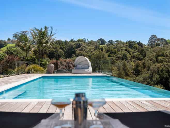 568A Whitford Road, Whitford