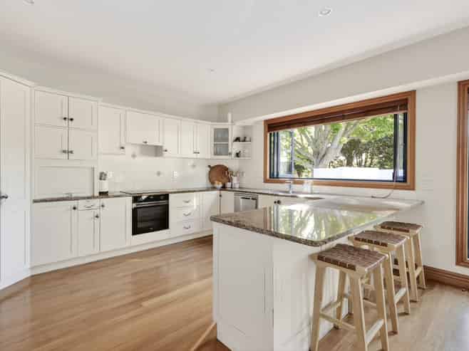 203 Athlone Drive, Cambridge