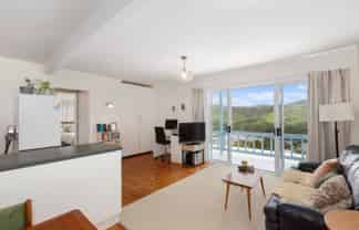 11B Euston Road, Wilton