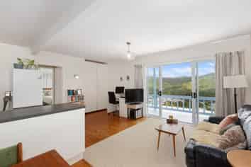 11B Euston Road, Wilton