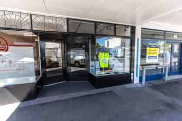 Office/Retail For Lease – $255 per week