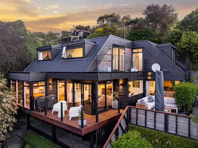 108 Cannon Hill Crescent, Mount Pleasant