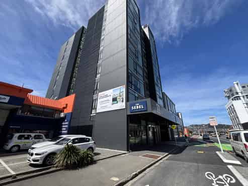 High-Profile Retail in Thorndon Quay