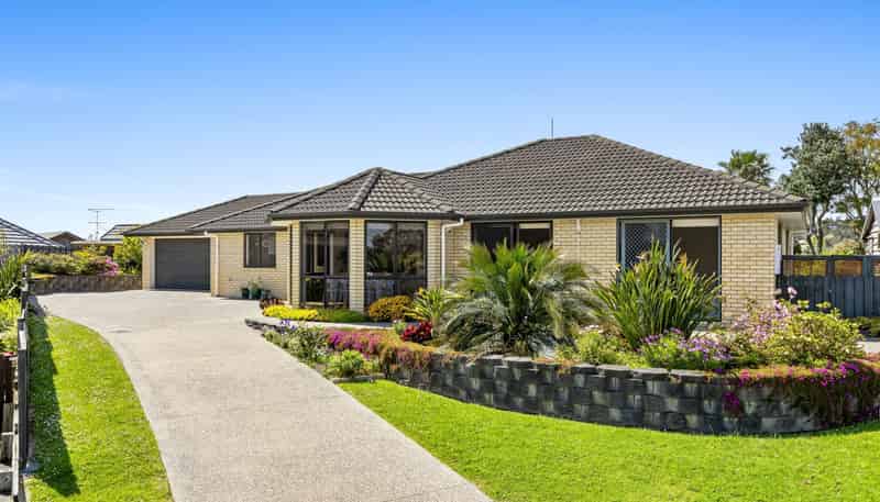 37 Rivervale Grove, Stanmore Bay