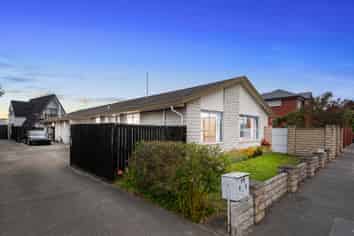1/15 Peverel Street, Riccarton