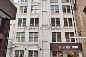 Stunning Office in Trendy High Street 