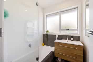 5 Merrington Crescent, Aranui