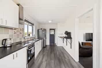 5 Merrington Crescent, Aranui