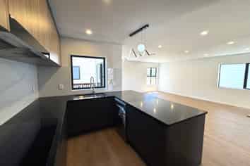 43C Greenmeadows Avenue, Manurewa East