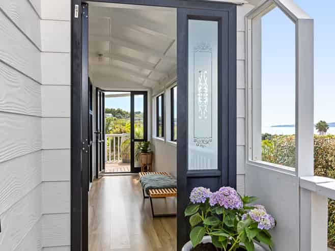 4 Brampton Road, Snells Beach