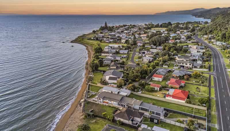 417 Thames Coast  Road SH25, Te Puru