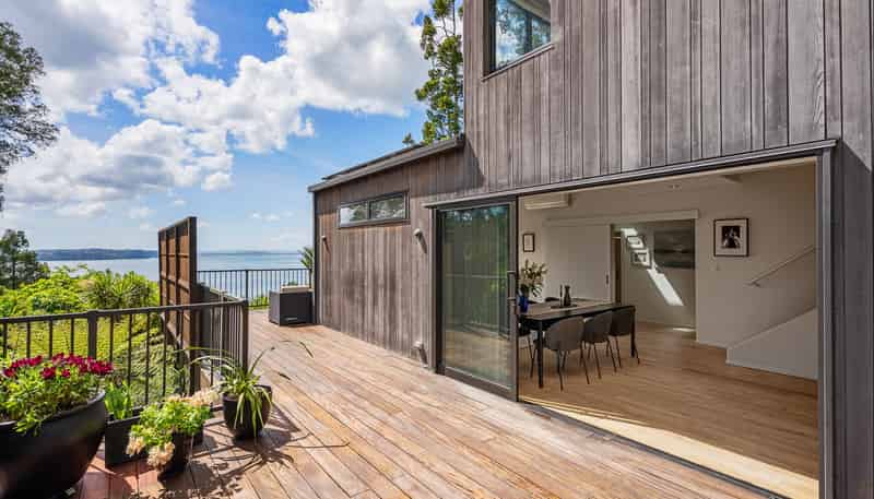 64 Otitori Bay Road, Titirangi