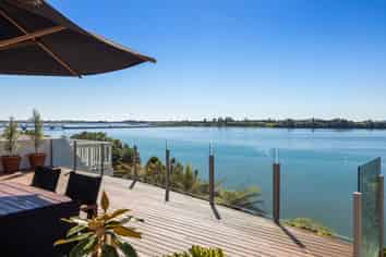 230C Devonport Road, Tauranga