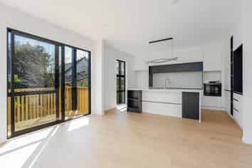 144 Moore Street, Hillcrest