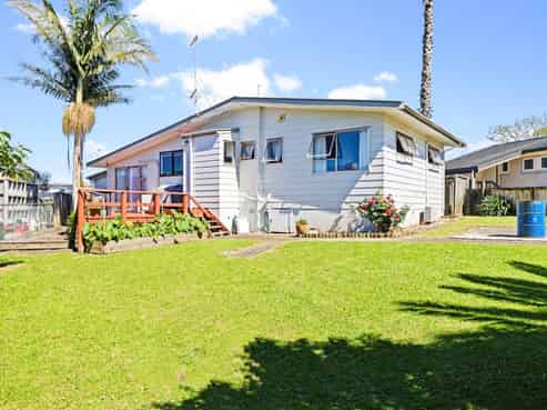 23 Wycherley Drive, Bucklands Beach