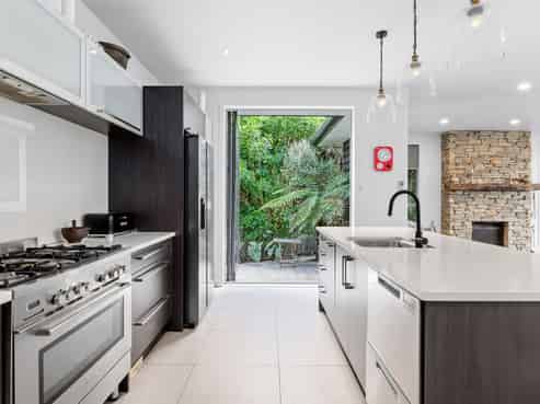 21 Oldfield Court, Huntington