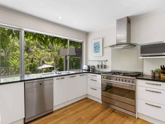 14 Aberdeen Road, Campbells Bay