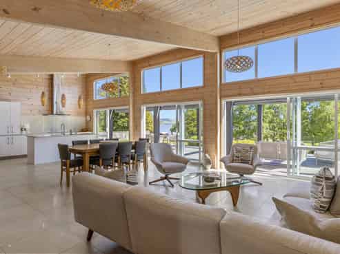 2 Paulines Way, Wharewaka