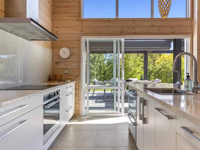 2 Paulines Way, Wharewaka