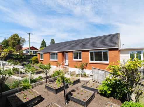 16 Farquharson Street, Opoho