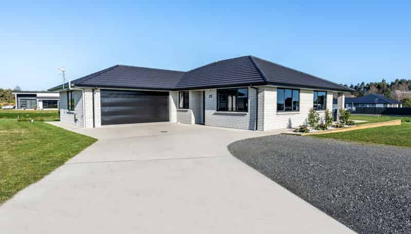 25 Glenda Place, Seaward Bush