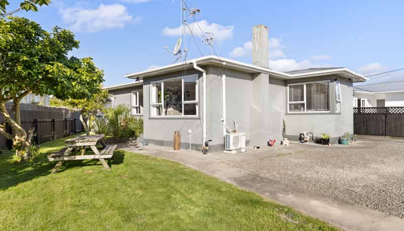 15 Sinclair Avenue, Highbury