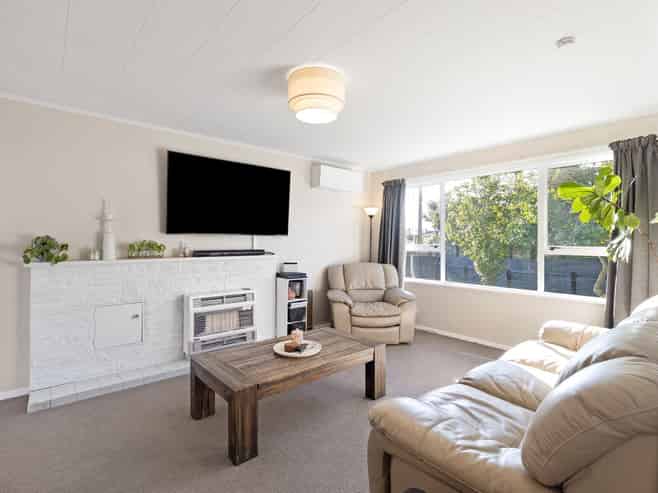 15 Sinclair Avenue, Highbury