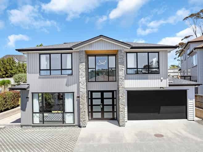 13 Golden Morning Drive, Albany