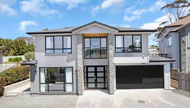 13 Golden Morning Drive, Albany