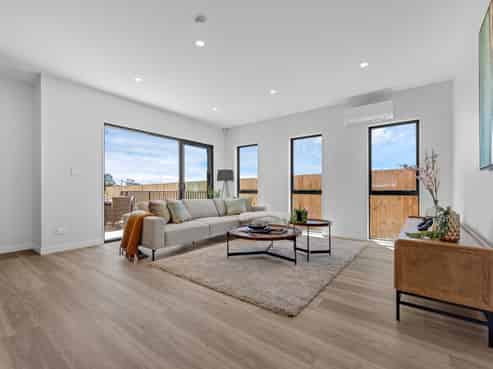 27 Korowhiti Road, Clarks Beach