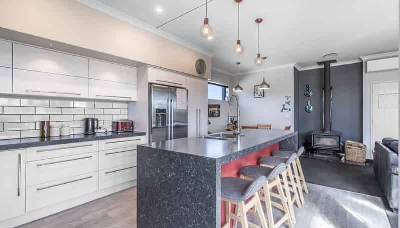 775 Queens Drive, Waikiwi