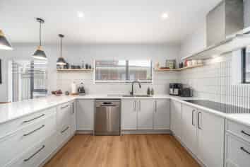 8 Furlong Crescent, Churton Park