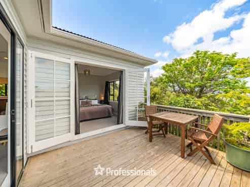 24 Miromiro Road, Normandale