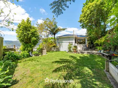 24 Miromiro Road, Normandale