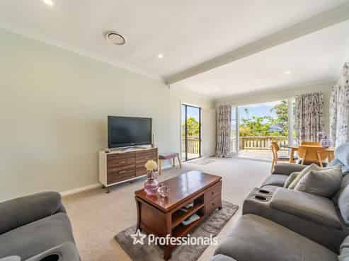 24 Miromiro Road, Normandale